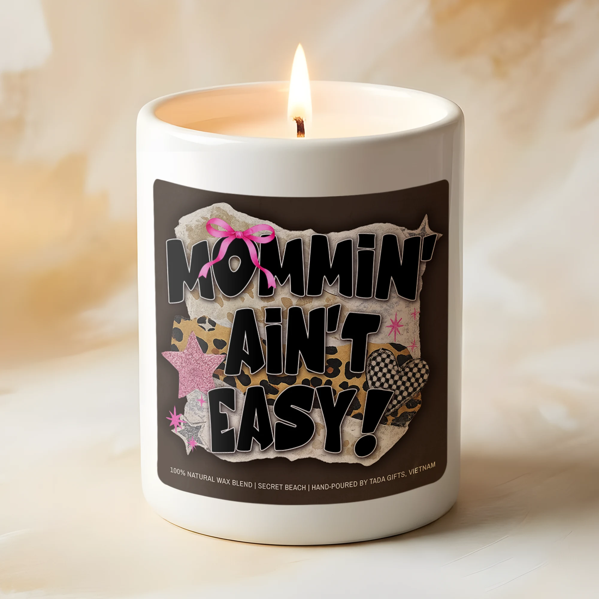 Mommin Ain’t Easy Candle Gift for Mom, Funny Mom Candle, Mother’s Day Gift, New Mom Gift, Cozy Scented Candle, Vegan Soy Wax