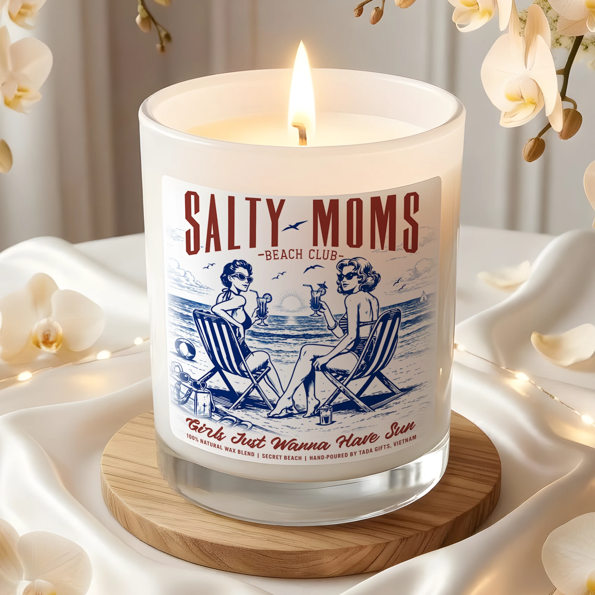 Salty Moms Beach Club Candle – Girls Trip Gift – Funny Beach Vacation Souvenir – Girls Just Wanna Have Sun – Retro Vintage Style Soy Candle