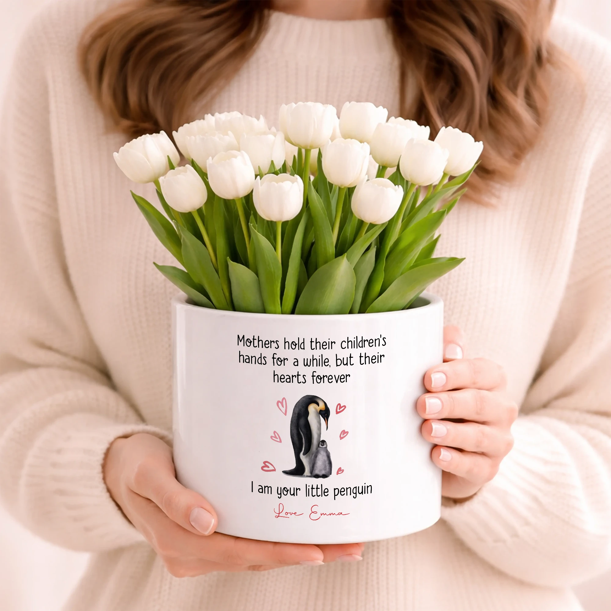 Personalized Mom Flower Pot, Custom Name Planter Gift for Mom, Mothers Day Gift from Daughter Son,Penguin Mom Plant Pot,Cute Ceramic Planter