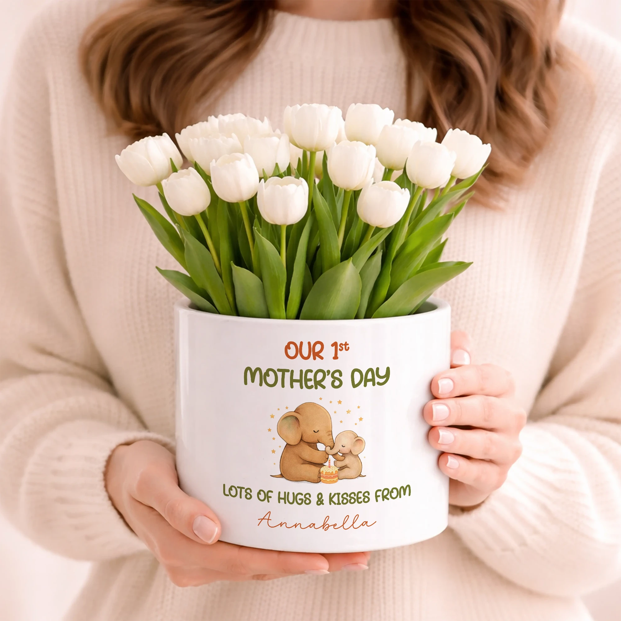 Personalized Flower Vase Gift for Mom, Custom Name Ceramic Planter, Mom and Baby Bear Keepsake, First Mother’s Day Gift, Home Decor Gift
